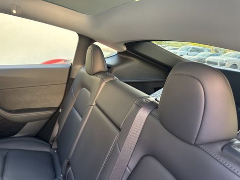 Used 2023 Tesla Model Y Performance image 13