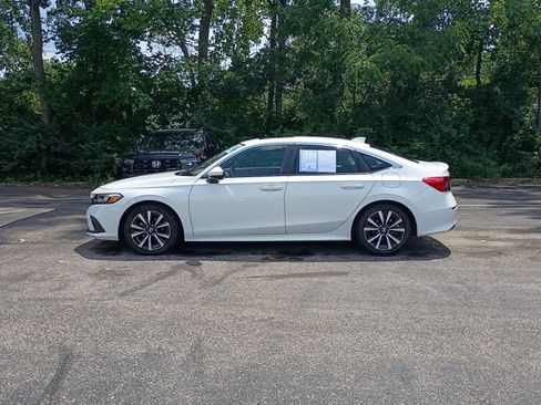 Used 2024 Honda Civic EX image 6