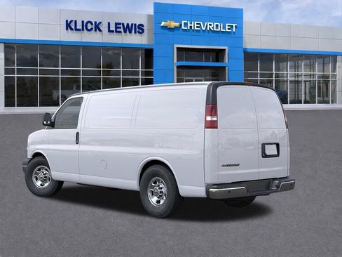 New 2026 Chevrolet Express 2500 w/ Chrome Appearance Package RWD image 3