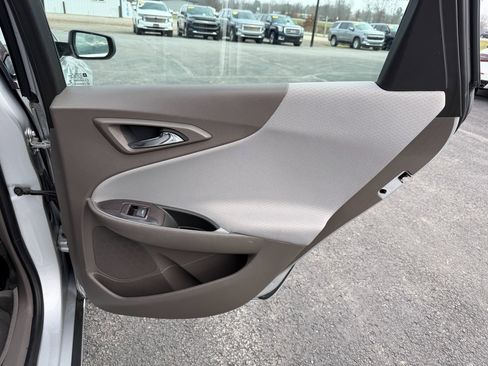 Used 2020 Chevrolet Malibu LS image 17