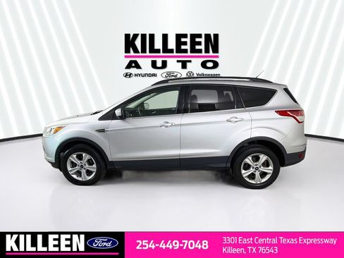 Used 2016 Ford Escape SE w/ Equipment Group 201A FWD image 4