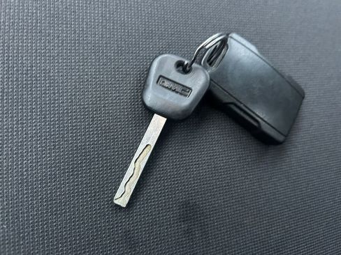 Used 2018 GMC Sierra 1500 2WD Regular Cab image 33