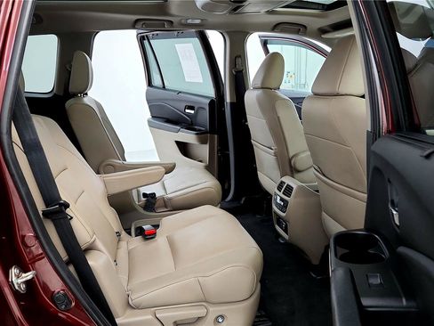 Used 2019 Honda Pilot Elite image 30