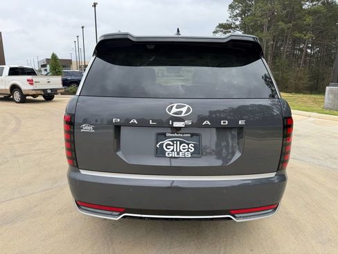 New 2026 Hyundai Palisade Calligraphy FWD image 4