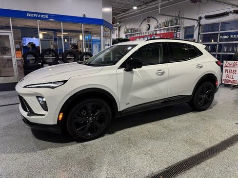 New 2025 Buick Envision Sport Touring image 4