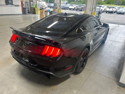 Used 2021 Ford Mustang Coupe RWD image 7