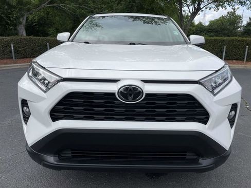 Used 2021 Toyota RAV4 XLE FWD image 2