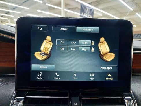 Used 2019 Lincoln Navigator Reserve w/ Cargo Package image 31