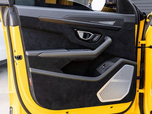 Used 2024 Lamborghini Urus Performante image 24