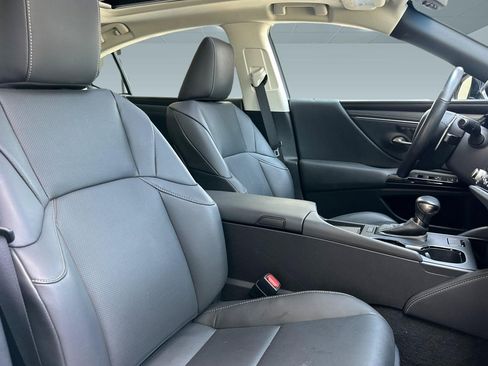 Certified 2025 Lexus ES 350 w/ Premium Package FWD image 25