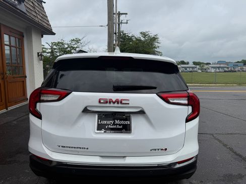 Used 2024 GMC Terrain AT4 w/ Tech Package AWD/4WD image 18