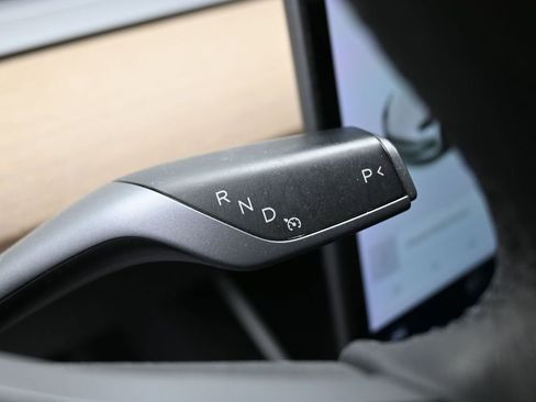 Used 2020 Tesla Model 3 Standard Range Plus image 14