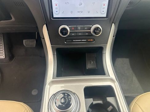 Certified 2024 Ford Edge SEL AWD/4WD image 24