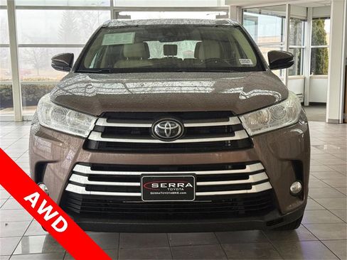 Used 2018 Toyota Highlander XLE w/ Protection Package #3 image 8