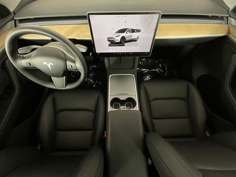 Used 2024 Tesla Model Y Long Range AWD/4WD image 14