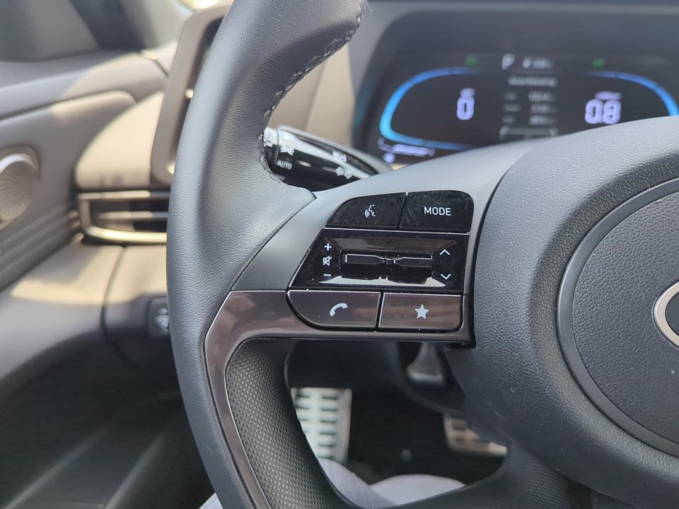 Certified 2026 Hyundai Elantra Sport FWD image 29