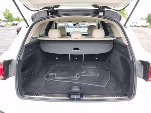 Used 2021 Mercedes-Benz GLC 300 4MATIC image 22