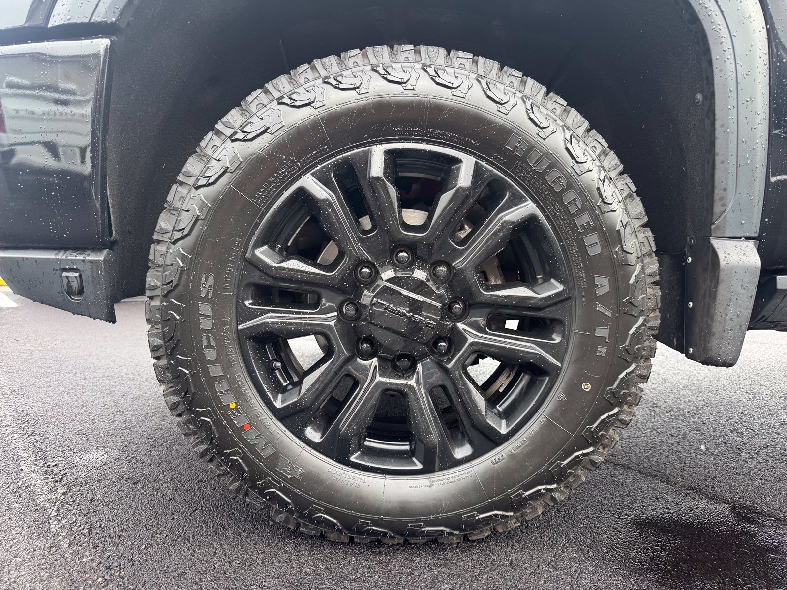 Used 2021 GMC Sierra 2500 Denali w/ Denali Black Diamond Edition AWD/4WD image 10