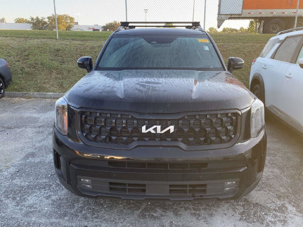 Used 2024 Kia Telluride SX X-Line AWD/4WD image 2