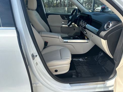 New 2026 Mercedes-Benz GLB 250 4MATIC image 14