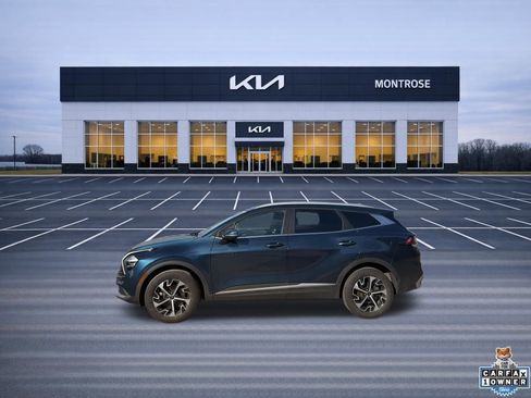 Used 2023 Kia Sportage EX AWD/4WD image 8