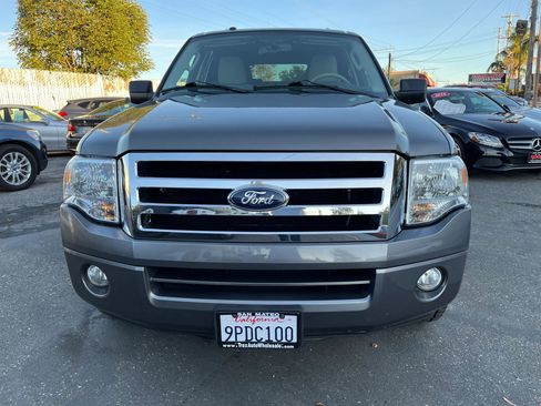 Used 2014 Ford Expedition EL XLT image 3