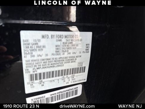 Certified 2022 Lincoln Nautilus Reserve image 30