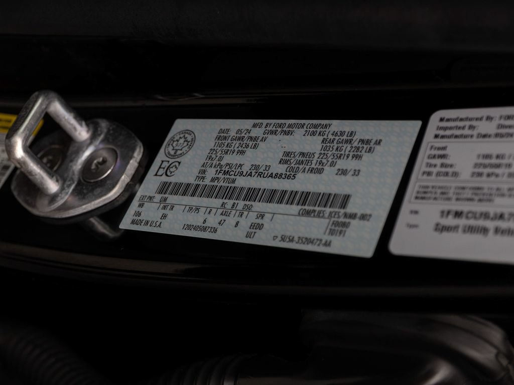 Used 2024 Ford Escape Platinum AWD/4WD image 16