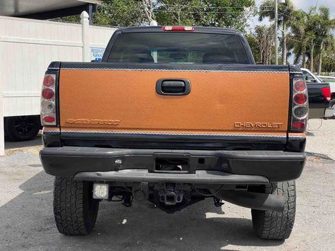 Used 2001 Chevrolet Silverado 2500 LT w/ Snow Plow Prep Pkg image 4