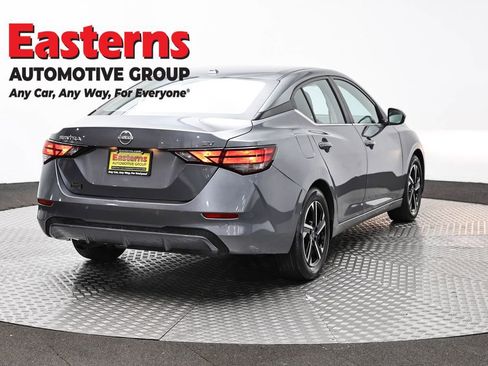 Used 2024 Nissan Sentra SV FWD image 5