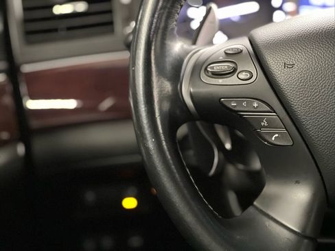 Used 2018 INFINITI Q70 Luxe w/ Sport Package AWD/4WD image 27