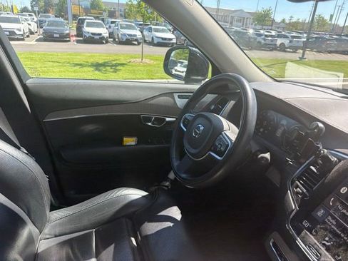Used 2022 Volvo XC90 T8 Inscription w/ Advanced Package AWD/4WD image 10
