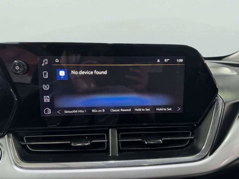Used 2025 Chevrolet Trax LT w/ Sunroof Package FWD image 52