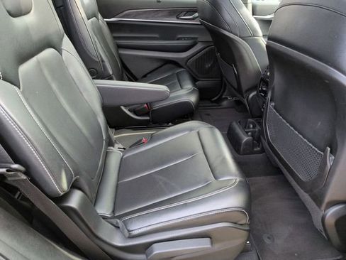 Certified 2024 Jeep Grand Cherokee L Limited w/ Luxury Tech Group II image 30