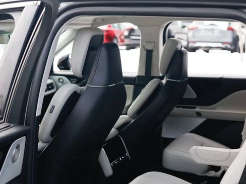 Used 2025 Lincoln Aviator Reserve w/ Equipment Group 201A image 15