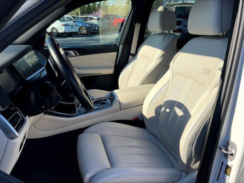 Used 2022 BMW X5 xDrive45e AWD/4WD image 7