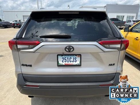 Used 2023 Toyota RAV4 XLE Premium FWD image 8