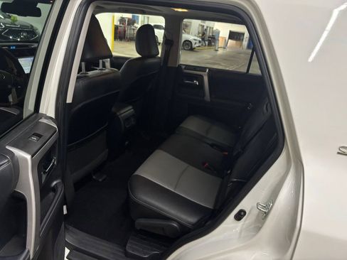 Used 2022 Toyota 4Runner SR5 Premium w/ Moonroof Package AWD/4WD image 14