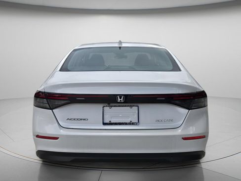 Certified 2023 Honda Accord EX image 6