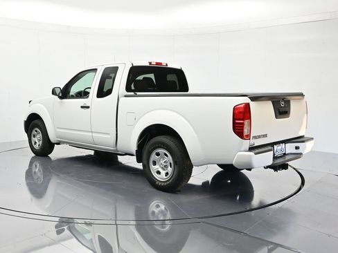 Used 2018 Nissan Frontier S image 7