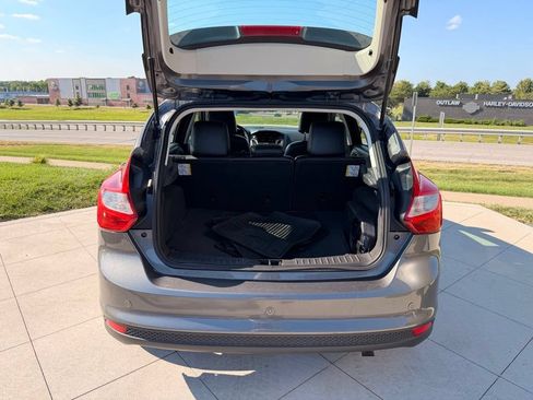 Used 2012 Ford Focus Titanium FWD image 30