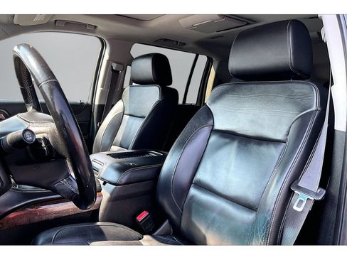 Used 2016 Chevrolet Suburban LT AWD/4WD image 18