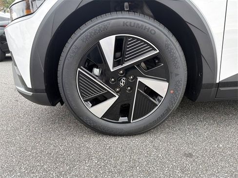 New 2026 Hyundai Ioniq 5 SE image 11