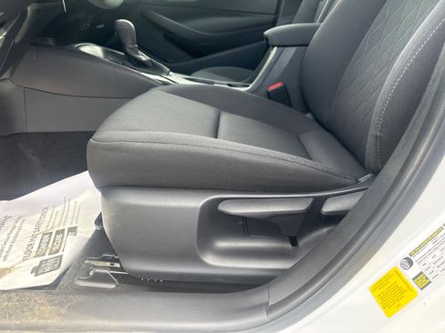 Used 2023 Toyota Corolla LE image 18