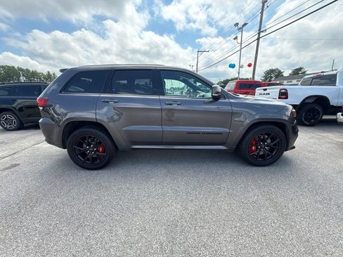 Used 2021 Jeep Grand Cherokee SRT AWD/4WD image 6