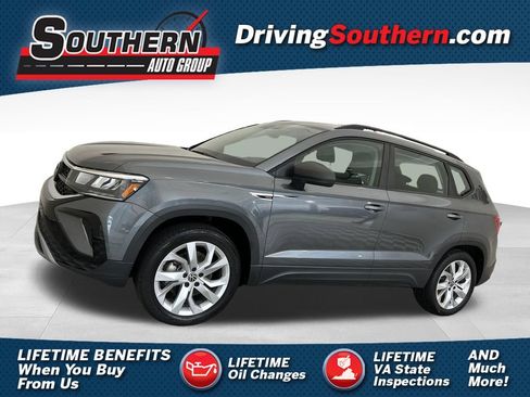 Used 2023 Volkswagen Taos S w/ Driver Assistance Package AWD/4WD image 1