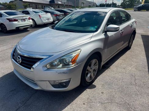 Used 2013 Nissan Altima 2.5 SV w/ 2.5SV Convenience Pkg FWD image 4