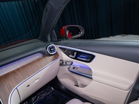 New 2026 Mercedes-Benz GLC 300 image 24