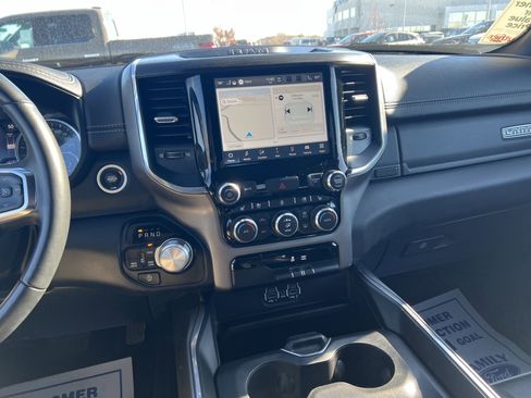 Used 2024 RAM 1500 Laramie image 10