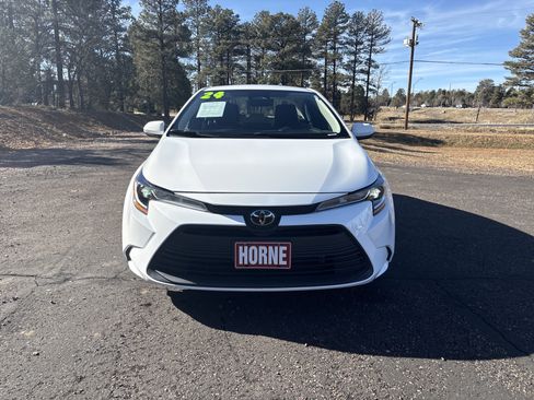 Used 2024 Toyota Corolla LE image 4